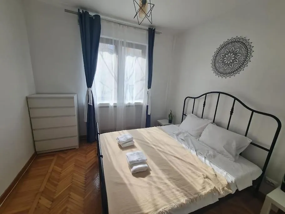 2 Bdrm Apt At Parliament Palace 부쿠레슈티 0*,  루마니아